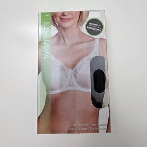 211. Warner's firm support underwire bra. NWT